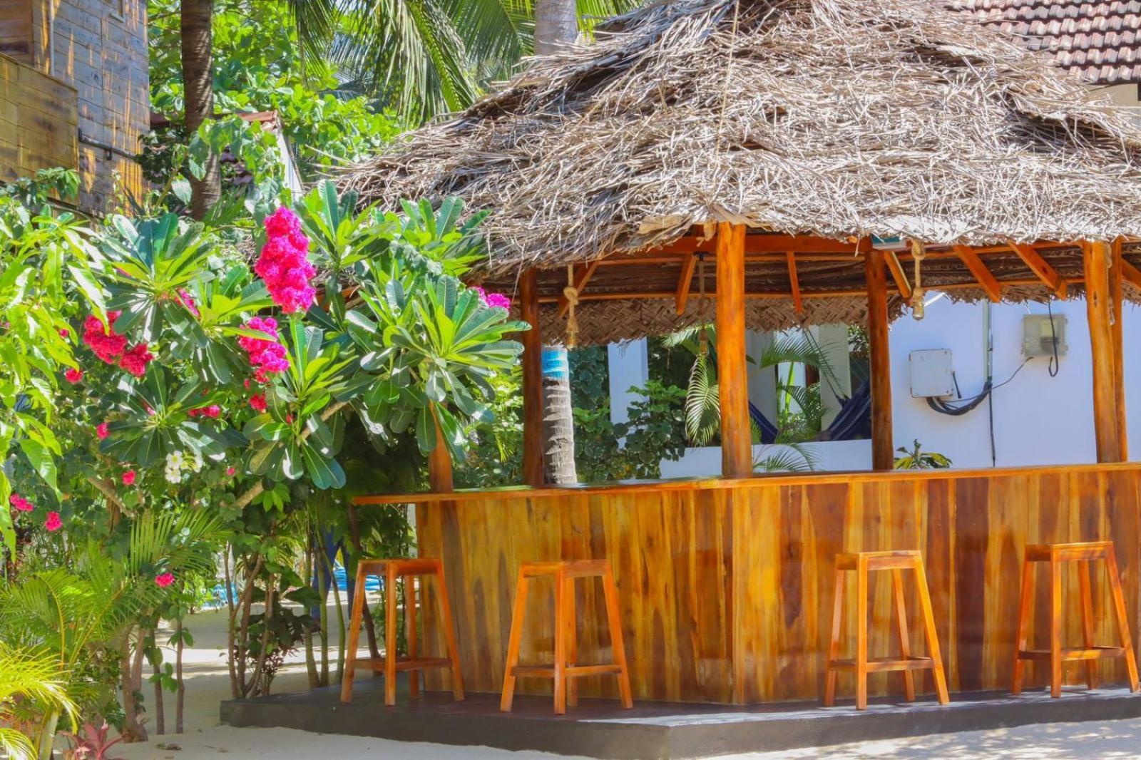 Hotel Lucky Bay 2*